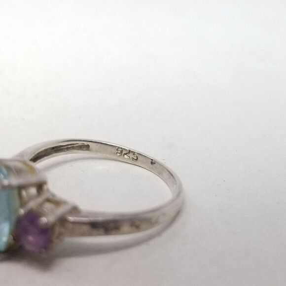 Vintage Sterling Silver Blue and Purple Rhinestone Three Stone Ring, Size 6 Band - Picture 3 of 10